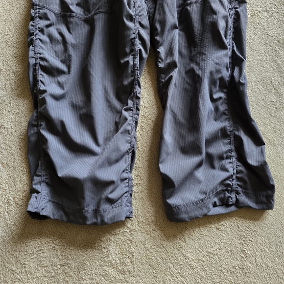 Lululemon Studio Crop dark grey unlined size 4 - Picture 5 of 11